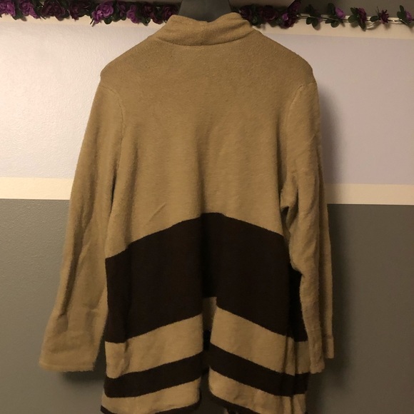 Cardigan - Picture 3 of 3